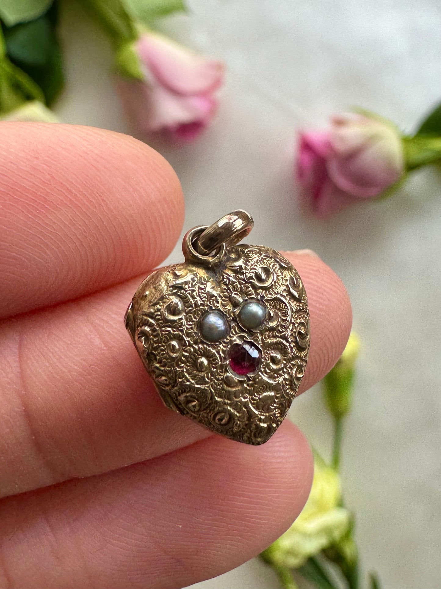 Antique Floral Chased Gold Heart Locket