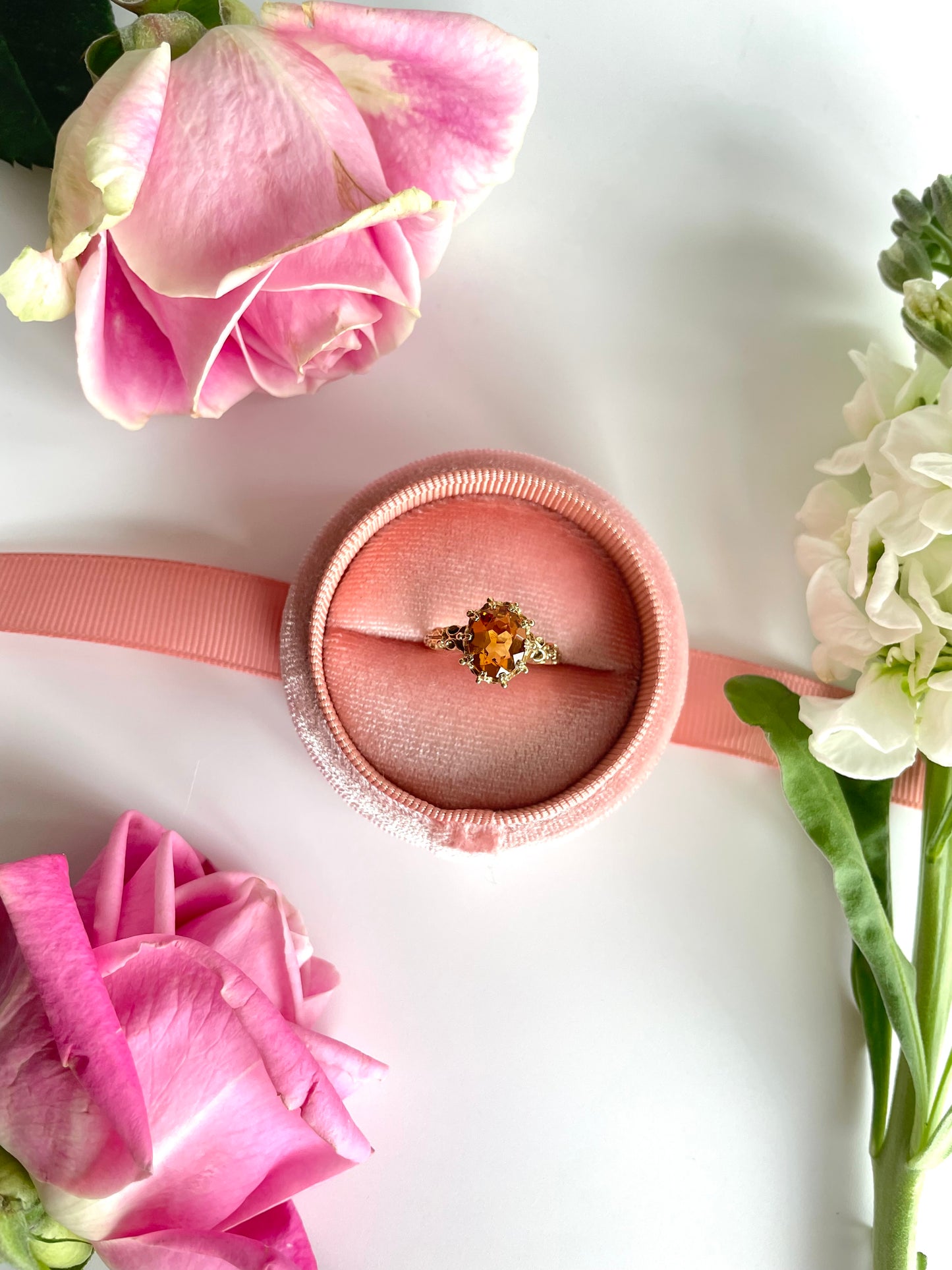 Vintage 9ct Gold Citrine Ornate Band Ring